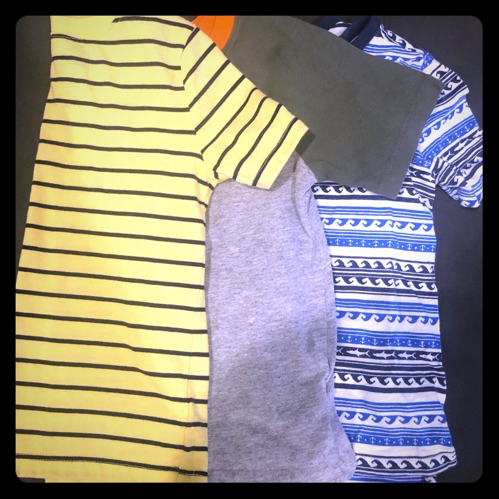 Bundle Old Navy 4T Tees